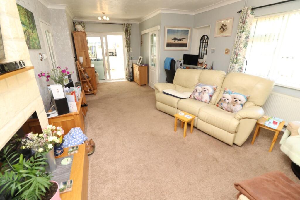 Ashby Drive, Rushden, NN10 9HH photo 4