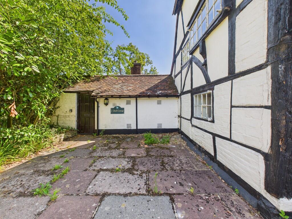 House in Redhill - View 2