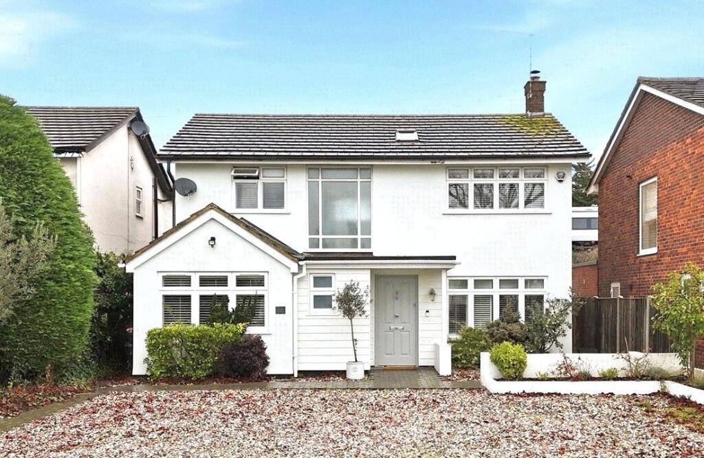 4-bed detached on Woodgrange Drive, Thorpe Bay, Essex, SS1, £850,000