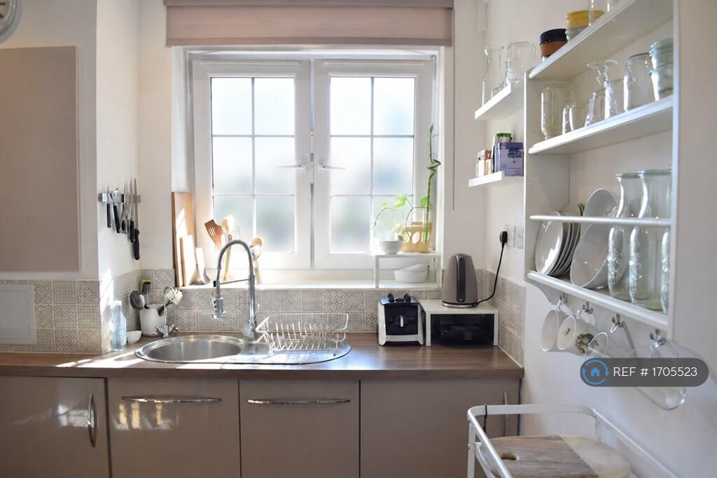 Apartment in London - View 5