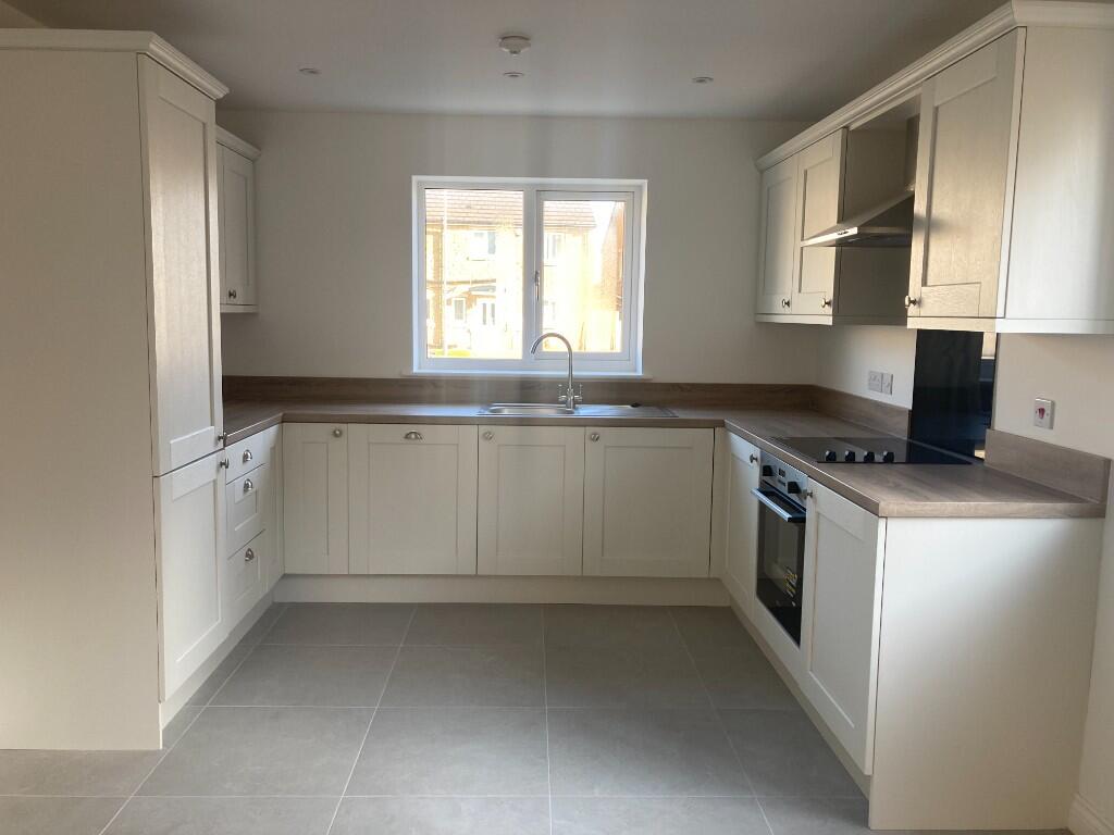 House in Bradford - View 4