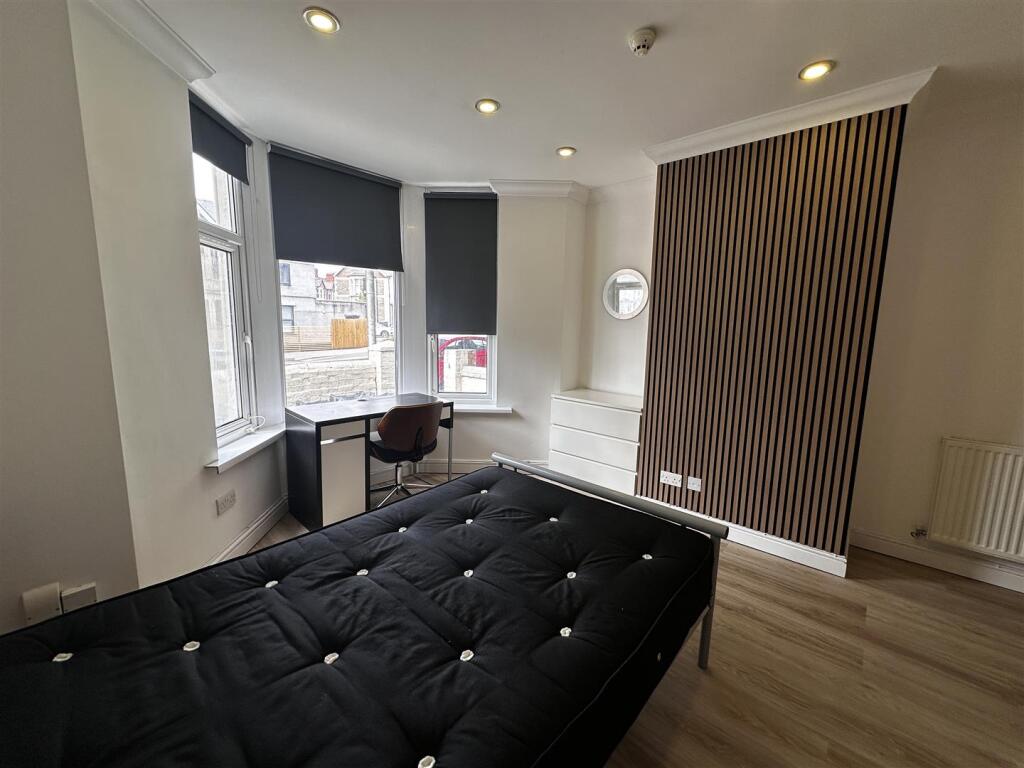 Apartment in Cardiff - More