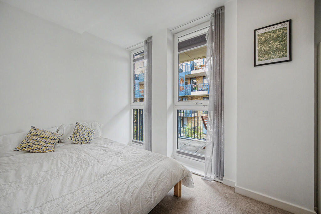 Apartment in London - View 5