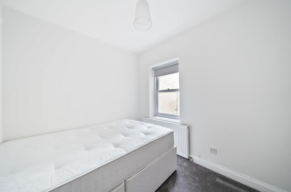 Apartment in London - View 5