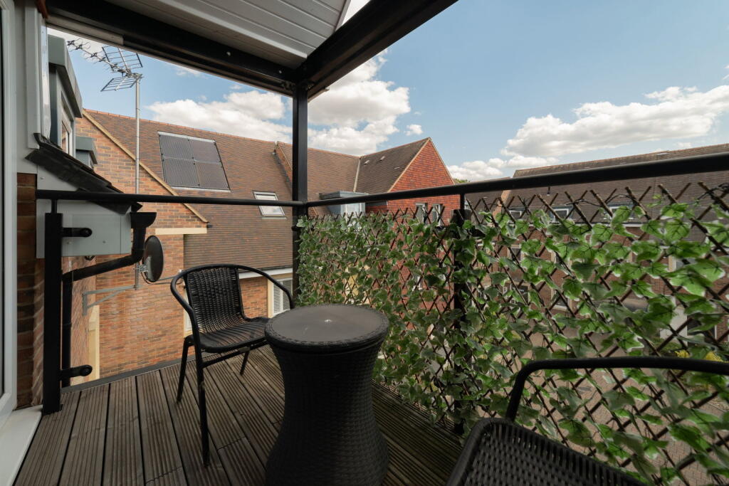 Apartment in London - View 3
