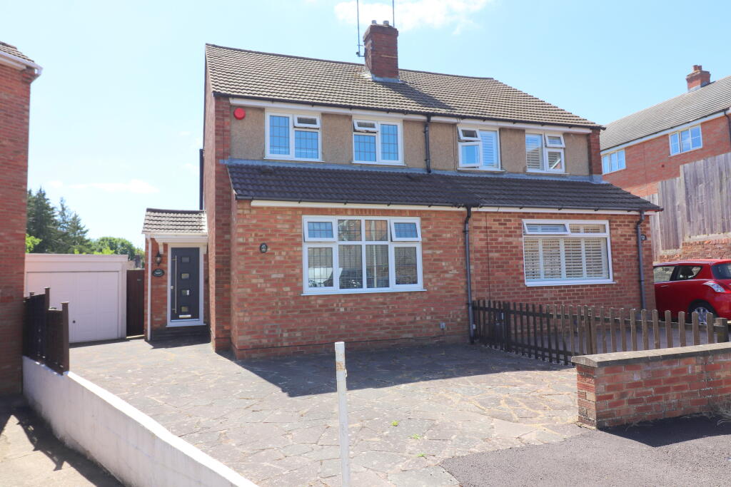Main image of property: Deep Denes, Luton, Bedfordshire, LU2 7SU