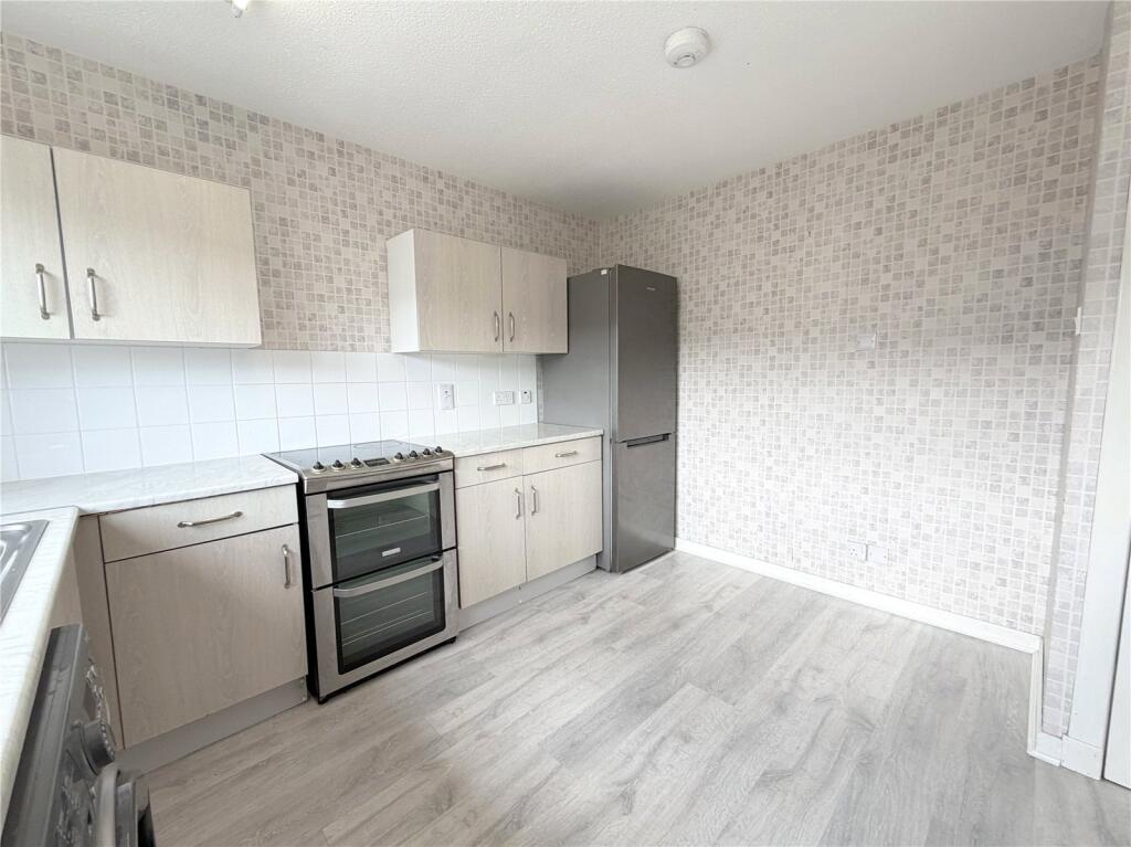 54 Ashton Crescent, Inverness, IV2 photo 3