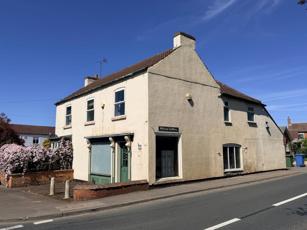 Main image of property: 1 Haxey Road, Misterton, DN10