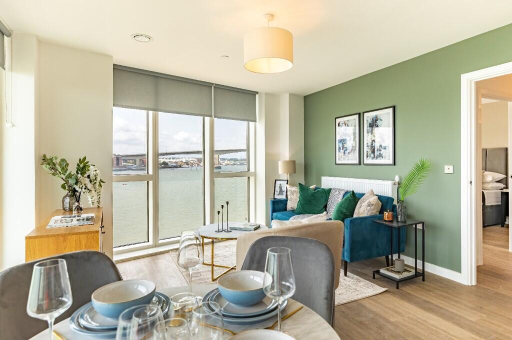Main image of property: Centenary Plaza, Southampton, Hampshire, SO19