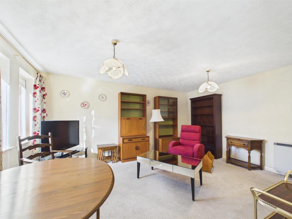 Apartment in Peterborough - More
