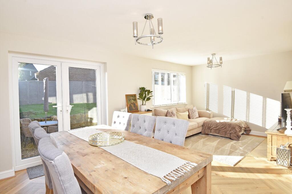 Tennyson Avenue, Harrogate, HG1 photo 2