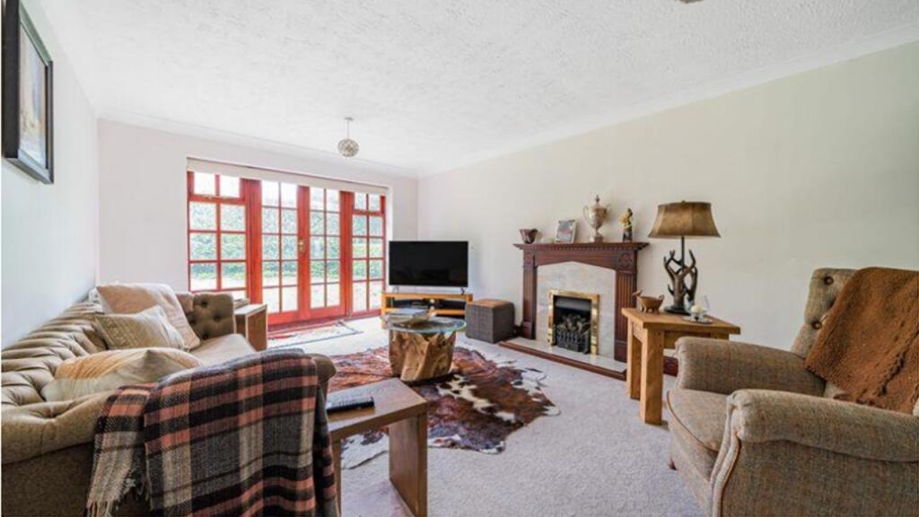 Grovers Gardens, Wood Road, Hindhead photo 2