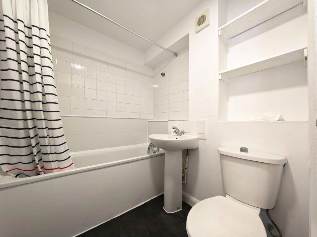 Apartment in London, Little Heath - View 5