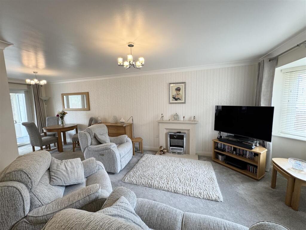 Clay Delf, Lower Cumberworth, Huddersfield HD8 8TN photo 4