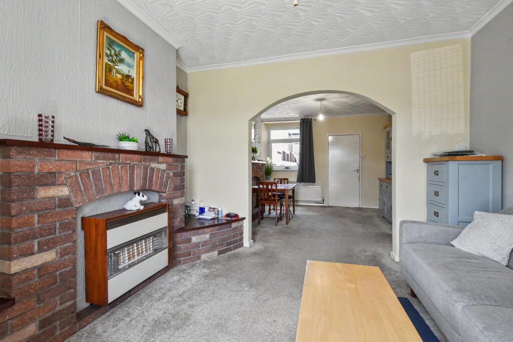 House in Newport - View 4