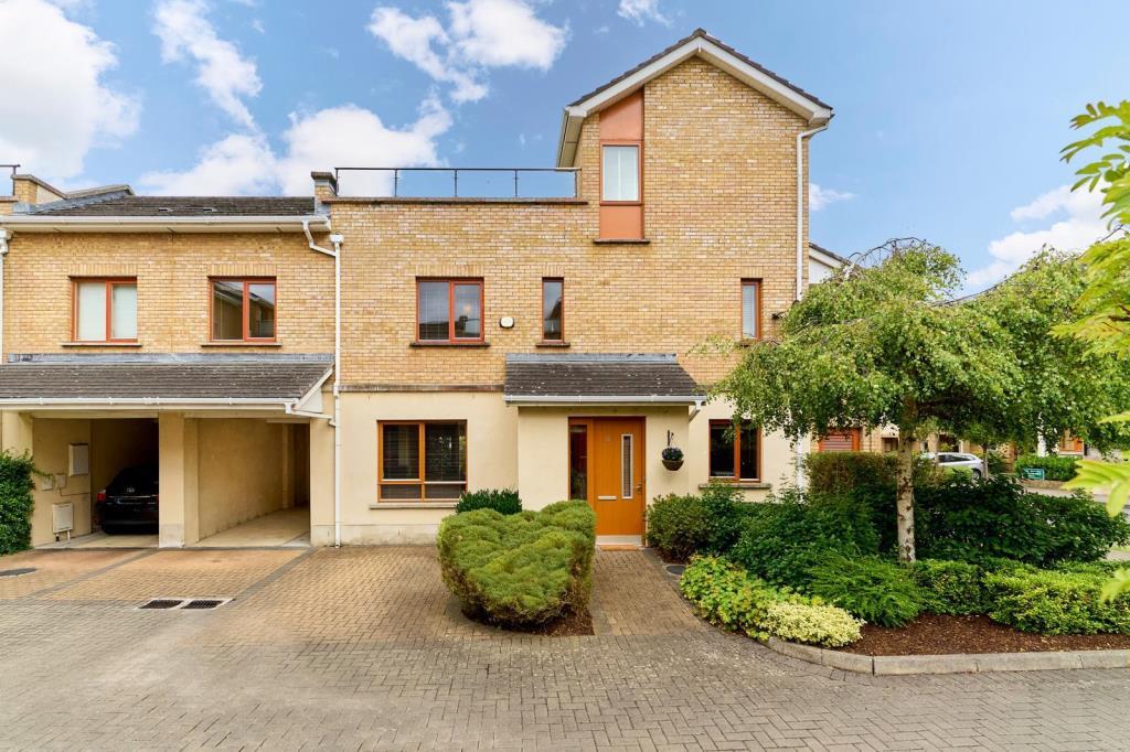 Main image of property: 68 Annfield Drive, Castleknock, Dublin 15, D15 Y5P0