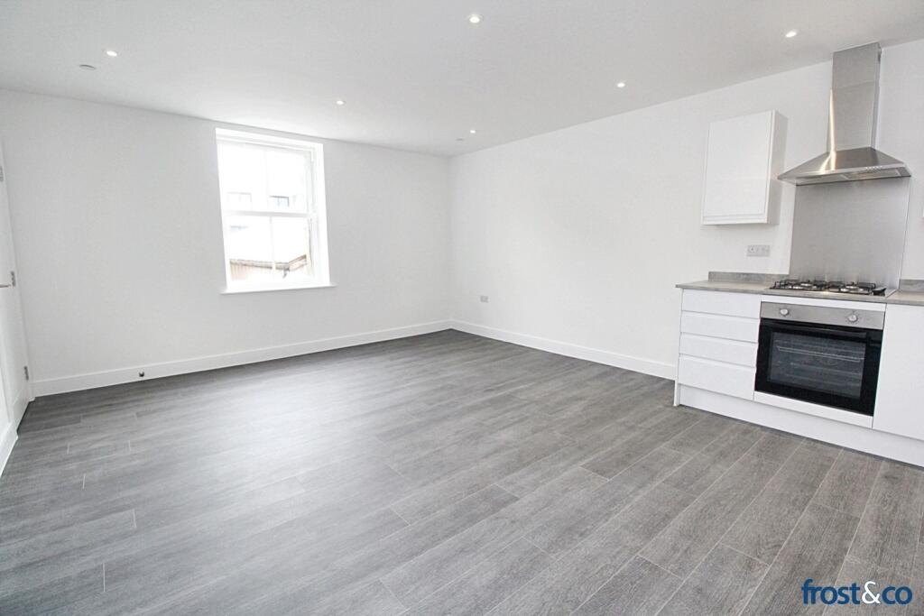 Apartment in Bournemouth - View 3