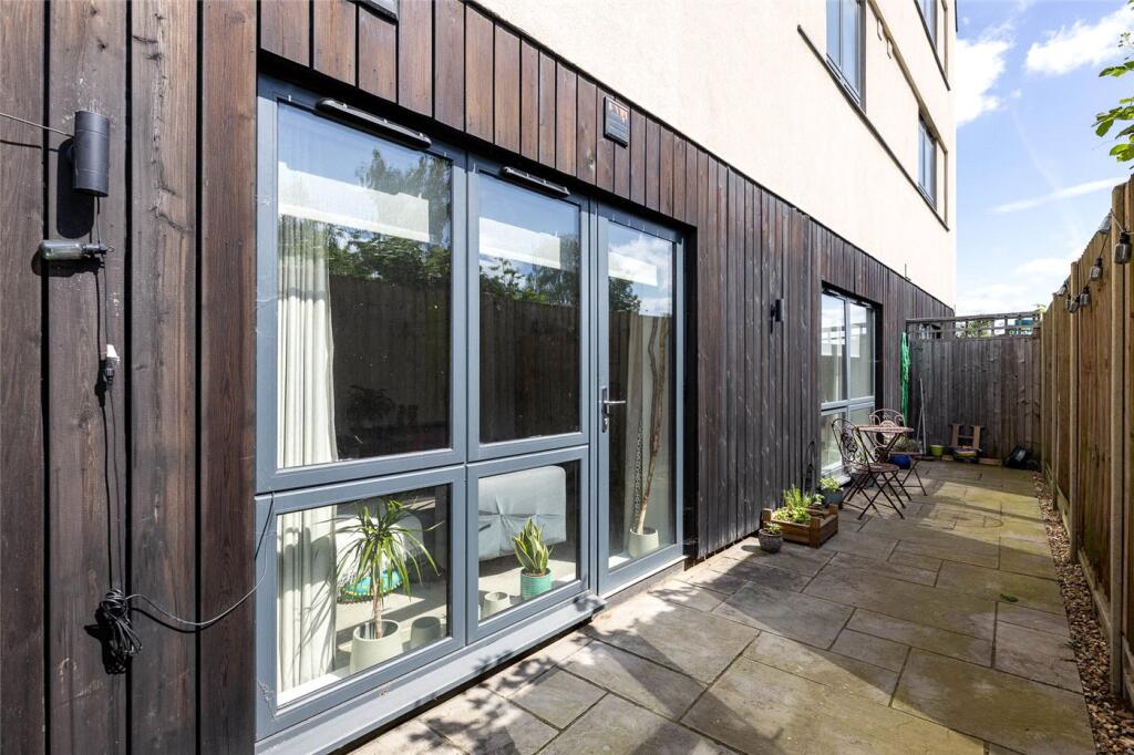 Apartment in Twickenham - View 5