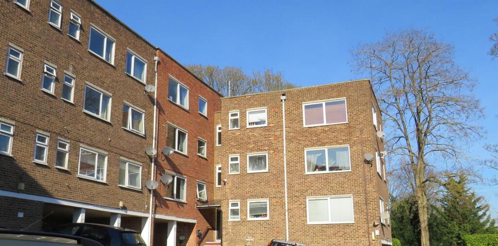 Main image of property: Stoke Road, LEIGHTON BUZZARD