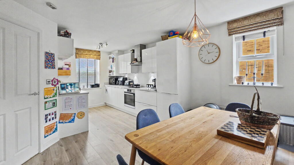 House in Gloucester - View 2