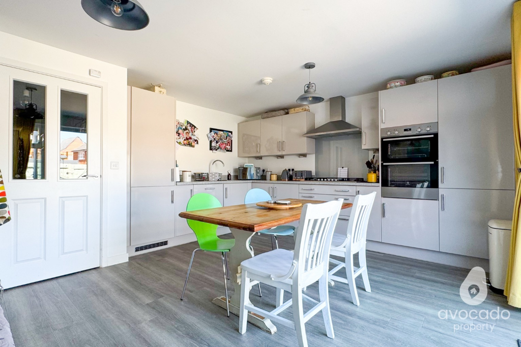 House in Greenham - View 3