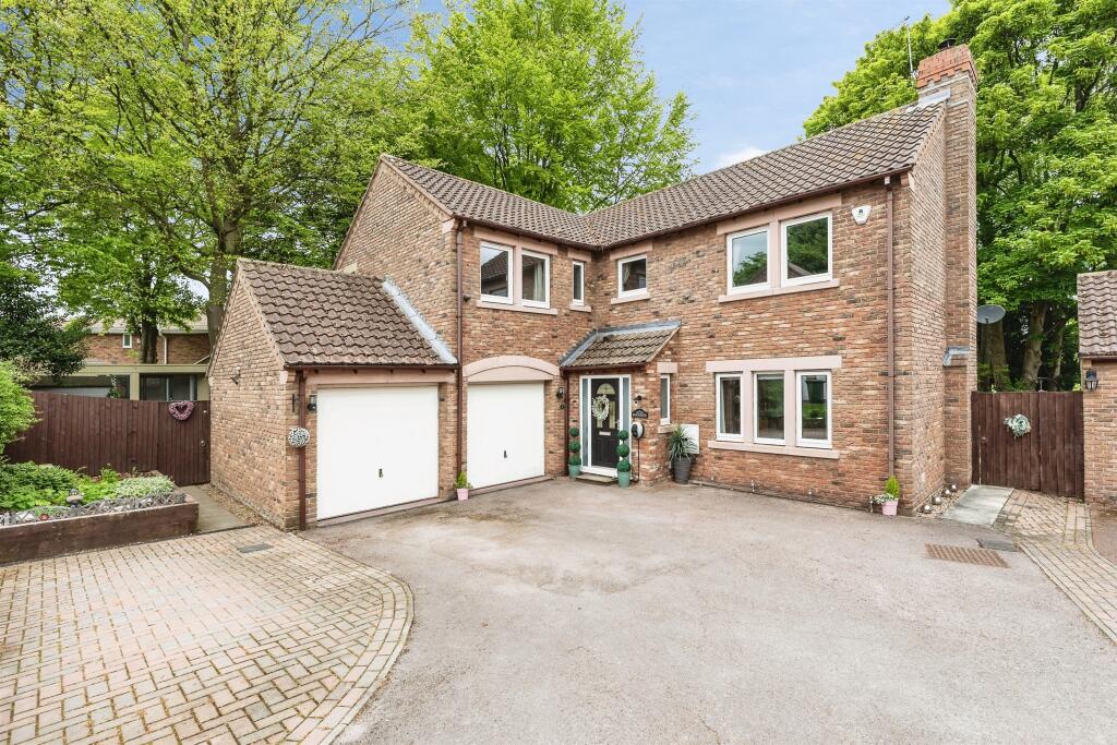 Main image of property: Saddlers Grove, Badsworth, Pontefract