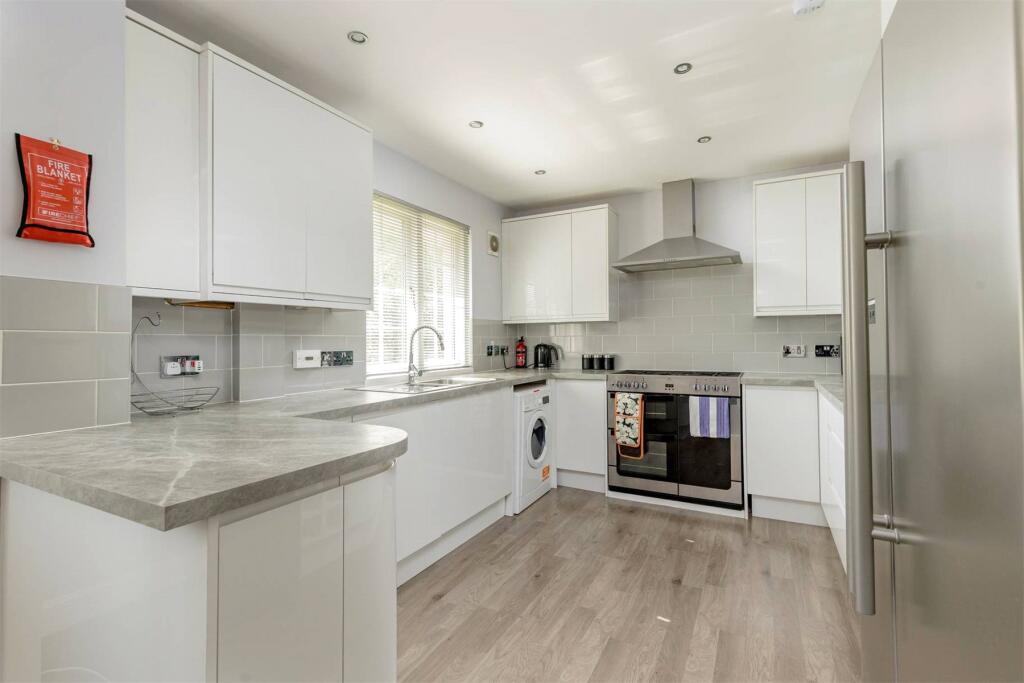 Apartment in Edinburgh, Craiglockhart - View 5