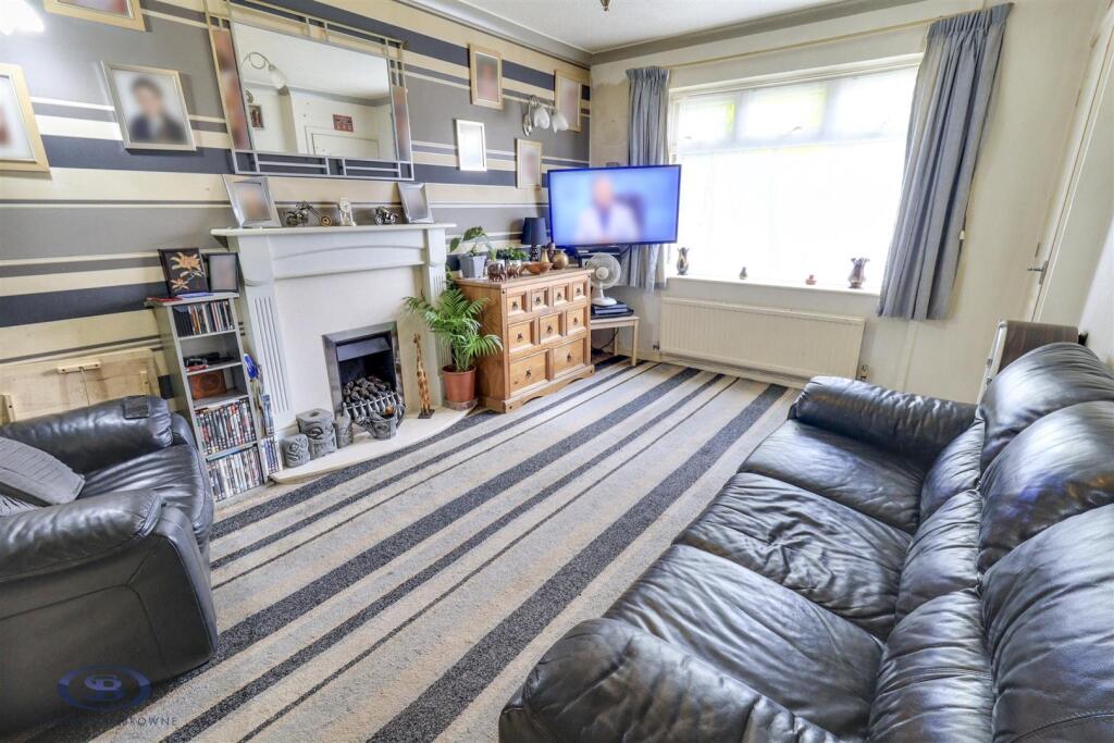 Kestrel Drive, Crewe photo 4