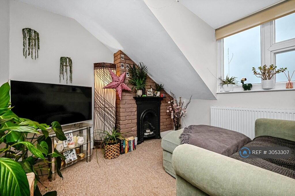 Tweedy Road, Bromley, BR1 photo 3