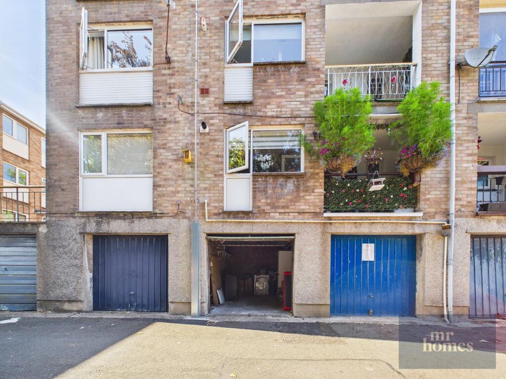 Quarry Crescent, Fairwater, Cardiff, CF5 - View 5