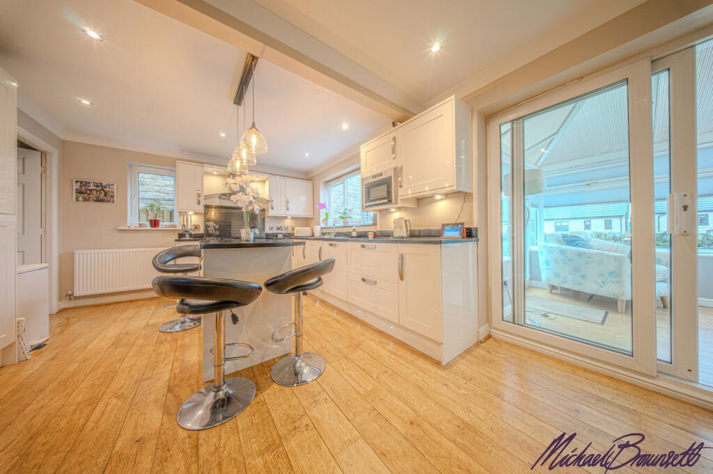 Additional image 3 of Oakhall Park, Thornton, Bradford, BD13 3QW