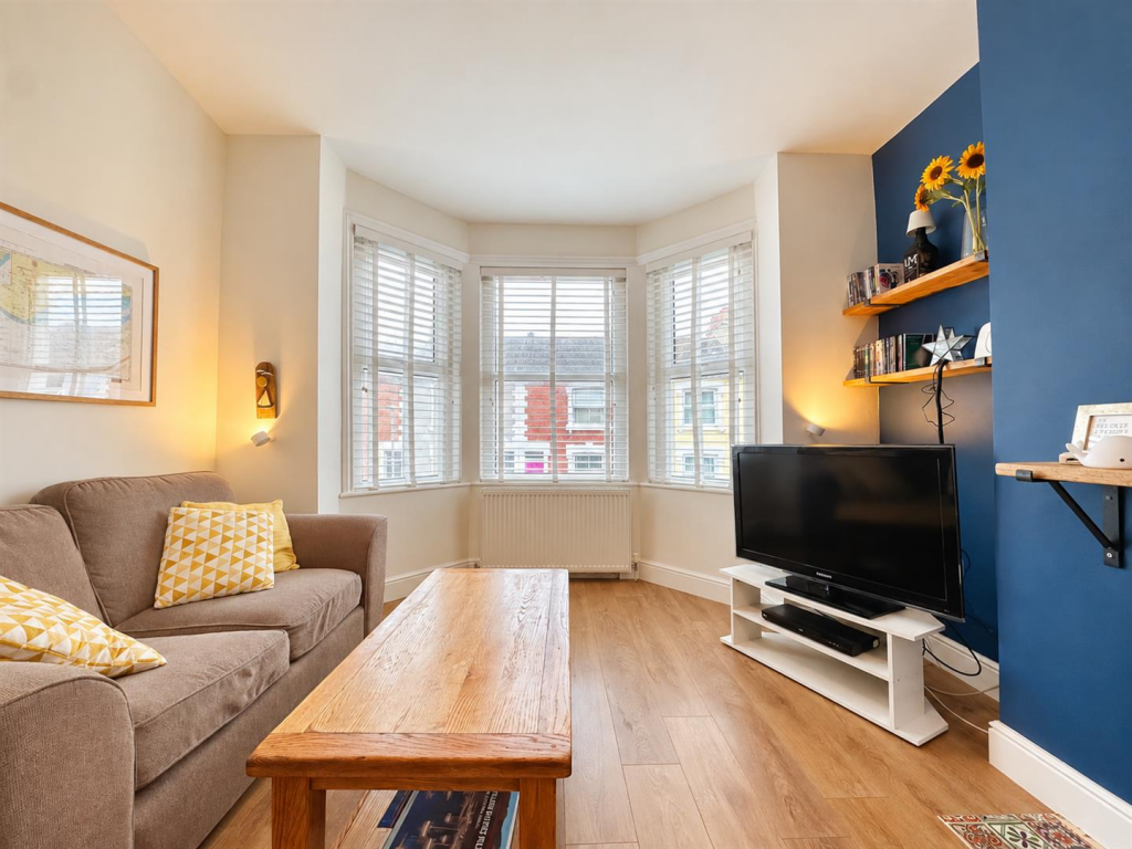 House in Hastings, Trinity Triangle, Blacklands - View 2