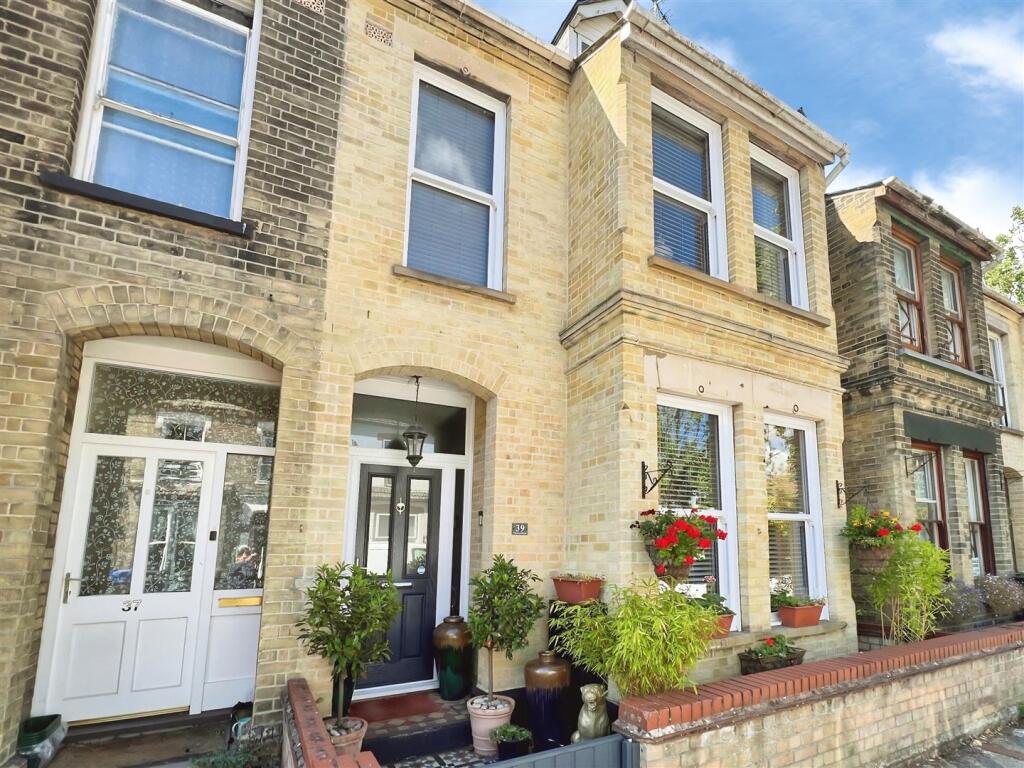 Main image of property: Cleveland Road, Lowestoft