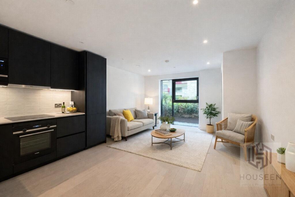 Main image of property: Hawksbury Heights - P2043S84