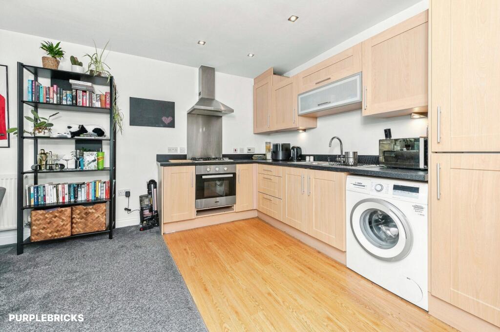 Apartment in Wakefield - View 4