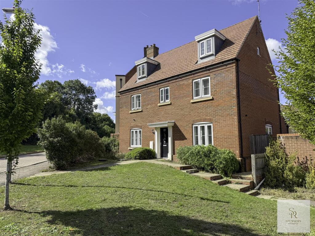 Main image of property: Shearwater Road, Hemel Hempstead, HP3