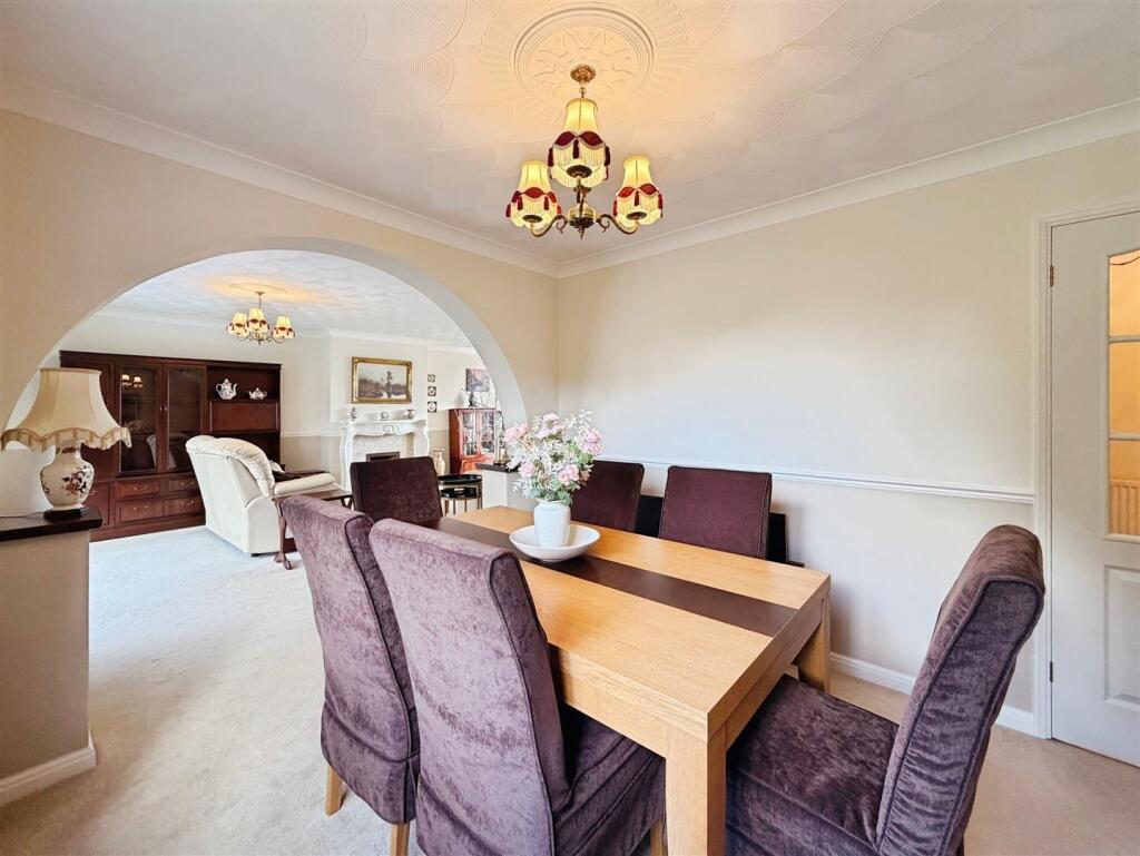 House in Newark and Sherwood, Edwinstowe - View 4