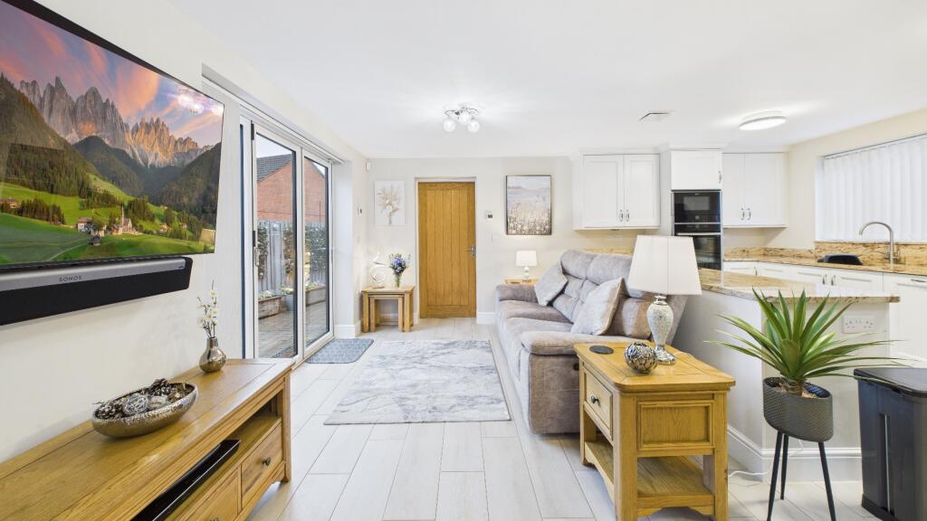 House in Derby - View 5