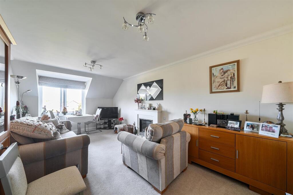 Apartment in Highcliffe-on-Sea, Highcliffe and Walkford - View 5