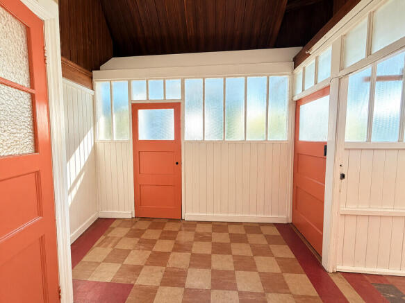 ee8add55-2e7f-451...