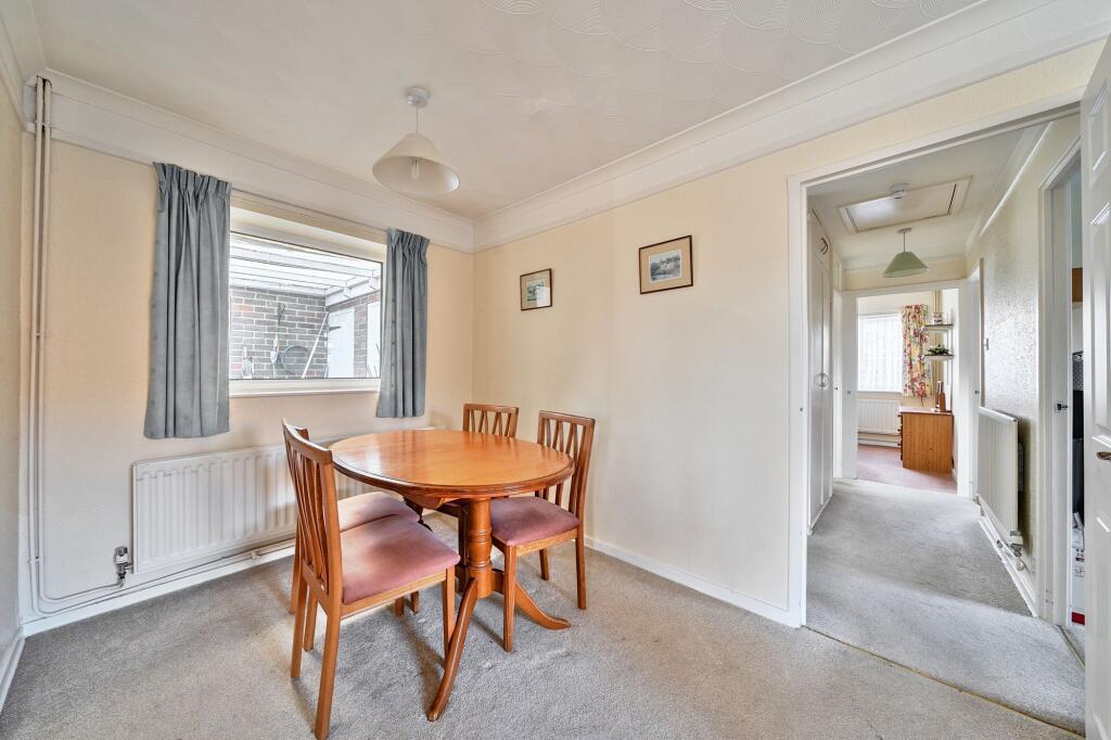 House in Chichester, Midhurst - More