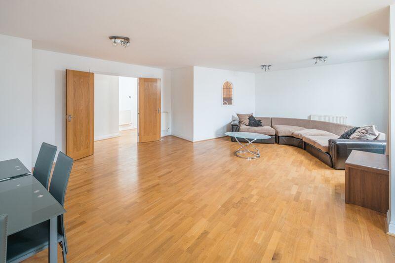 Alberts Court, Palgrave Gardens, London NW1 photo 2