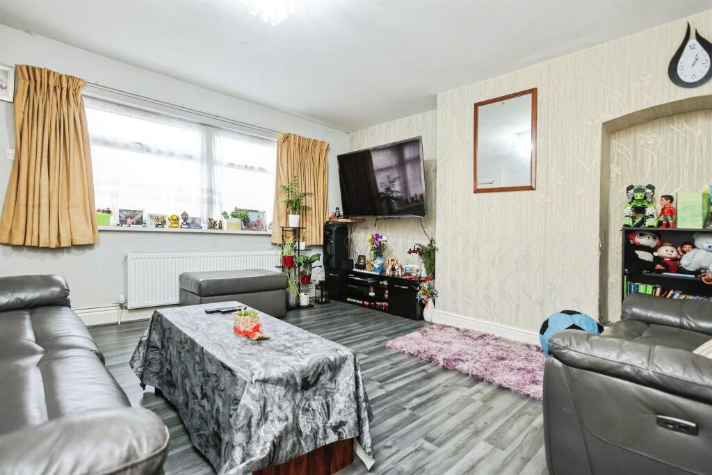 House in Birmingham, Acocks Green - View 2