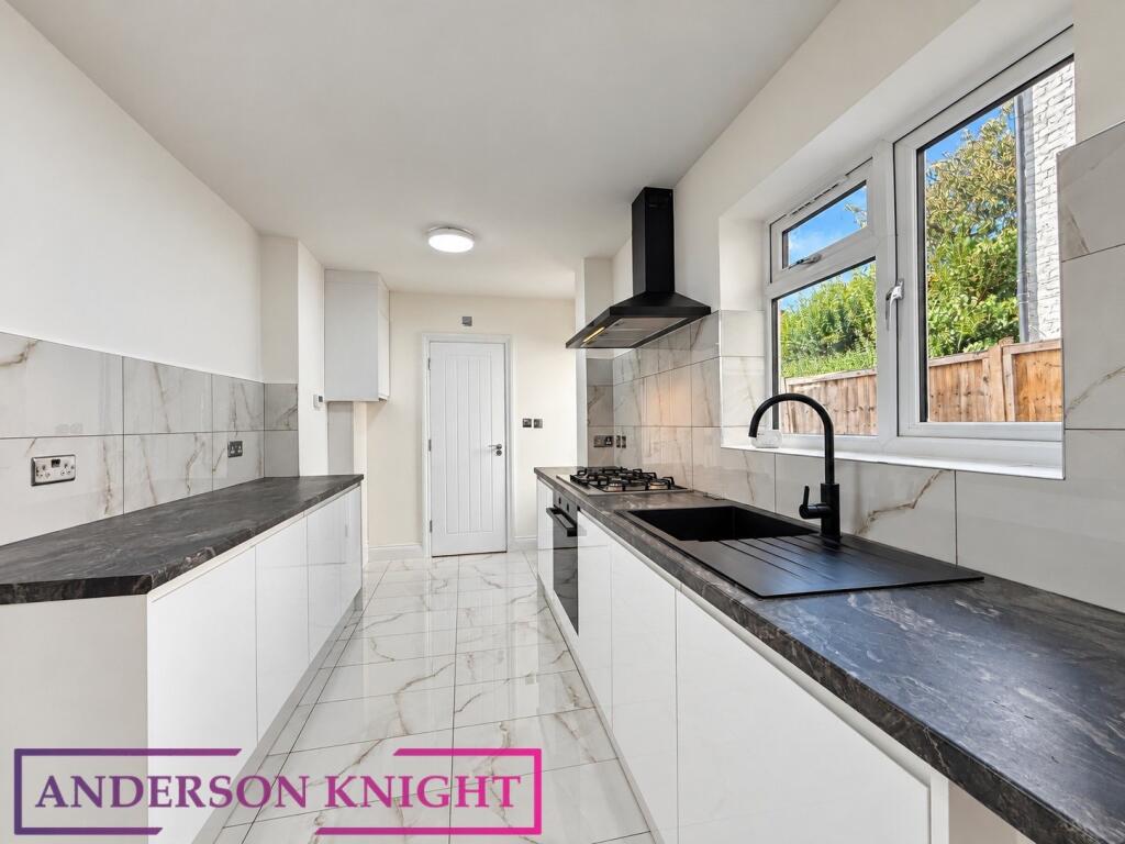 House in Twickenham - View 4