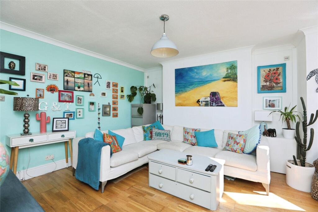 Apartment in Maidstone, Kent - View 4