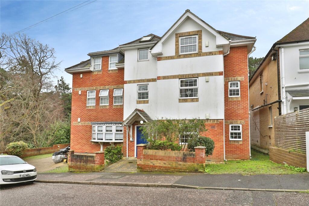 Main image of property: Alumdale Road, Alum Chine, Bournemouth, Dorset, BH4