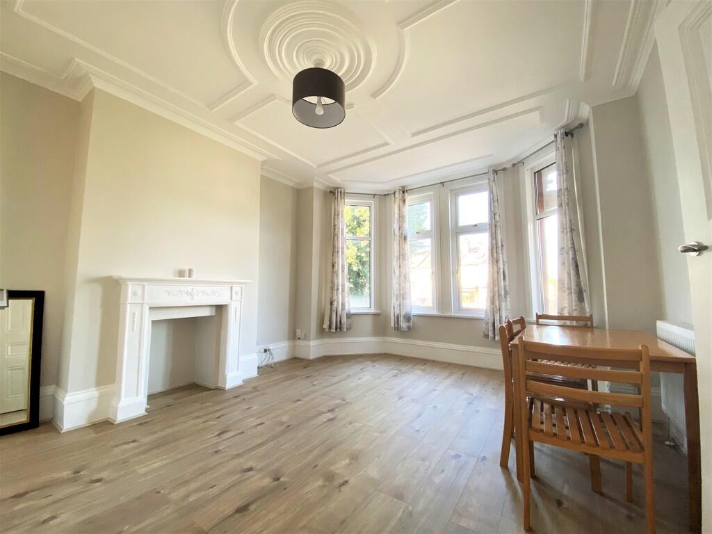 Apartment in London - View 2