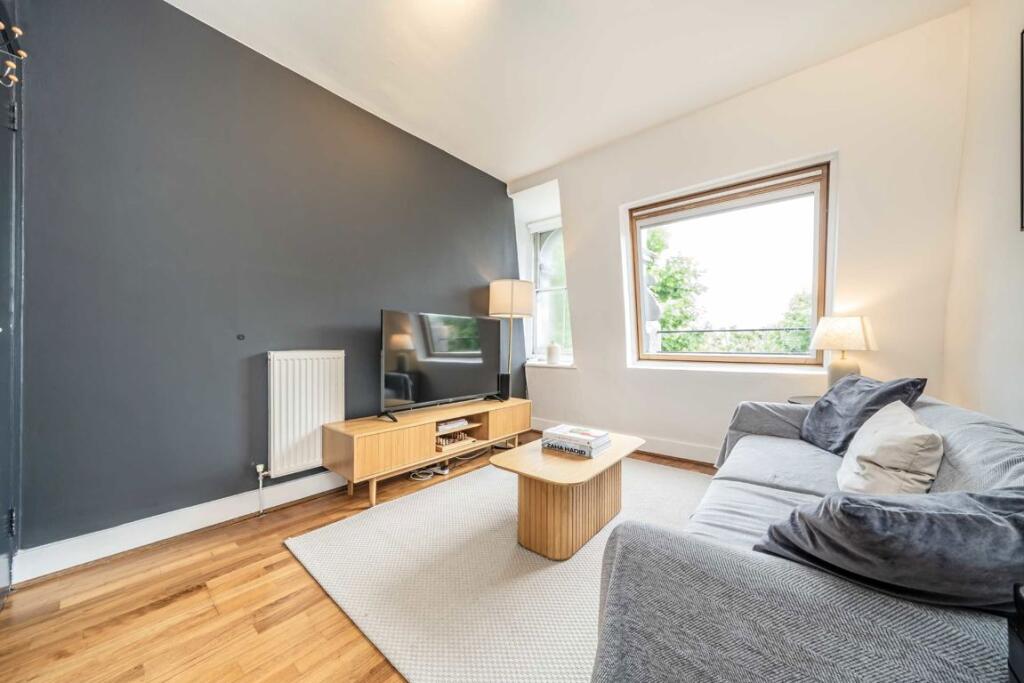 Main image of property: Ladbroke Grove, North Kensington