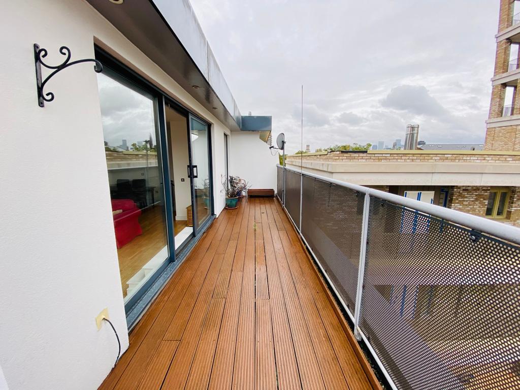 2 bedroom penthouse for rent