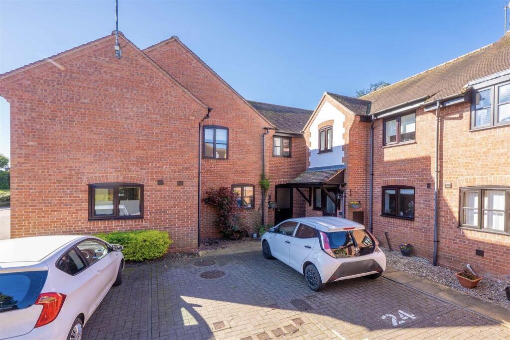 Main image of property: The Yew Trees, Henley-In-Arden